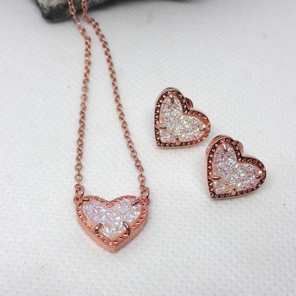 Rose Gold with Iridescent Druzy Necklace & Ea… - Picture 4 of 6